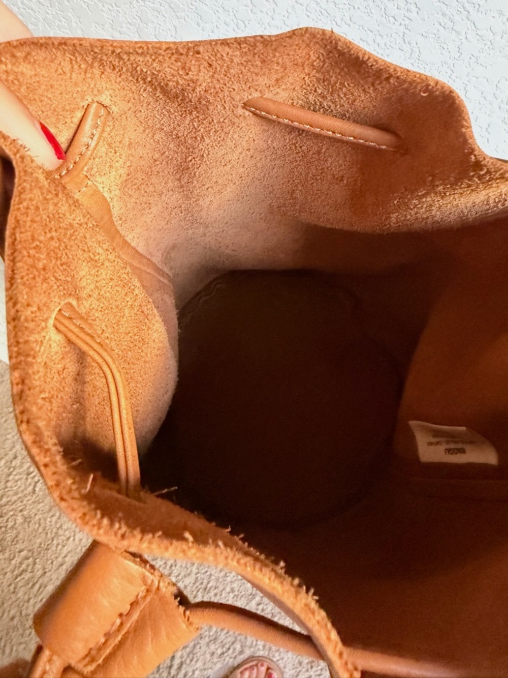 BAGGU Leather Bucket Bag in Cognac - Picture 3 of 3